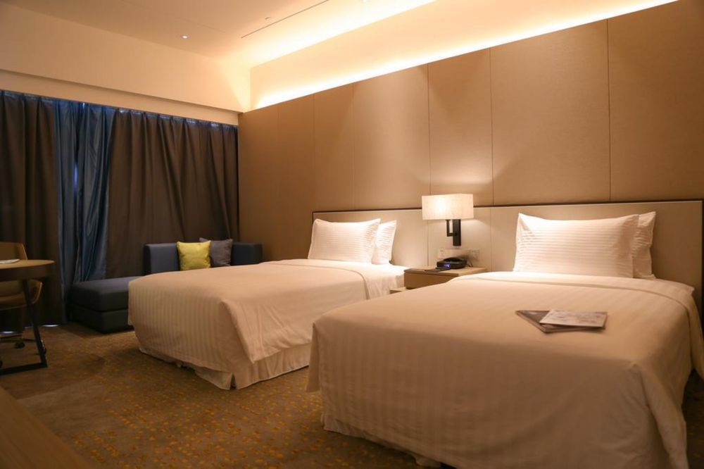Khách sạn The Qube Hongqiao 5*